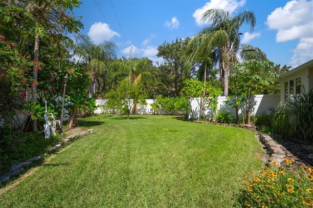 7202 18TH AVENUE NW, Bradenton, FL 34209