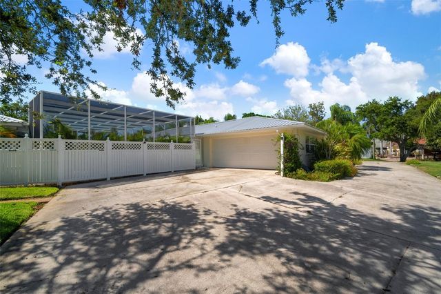 7202 18TH AVENUE NW, Bradenton, FL 34209