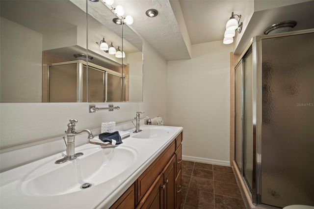 7202 18TH AVENUE NW, Bradenton, FL 34209