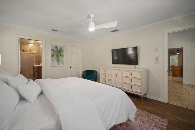 7202 18TH AVENUE NW, Bradenton, FL 34209