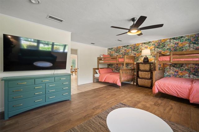 7202 18TH AVENUE NW, Bradenton, FL 34209