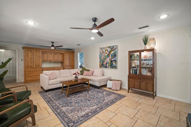 7202 18TH AVENUE NW, Bradenton, FL 34209