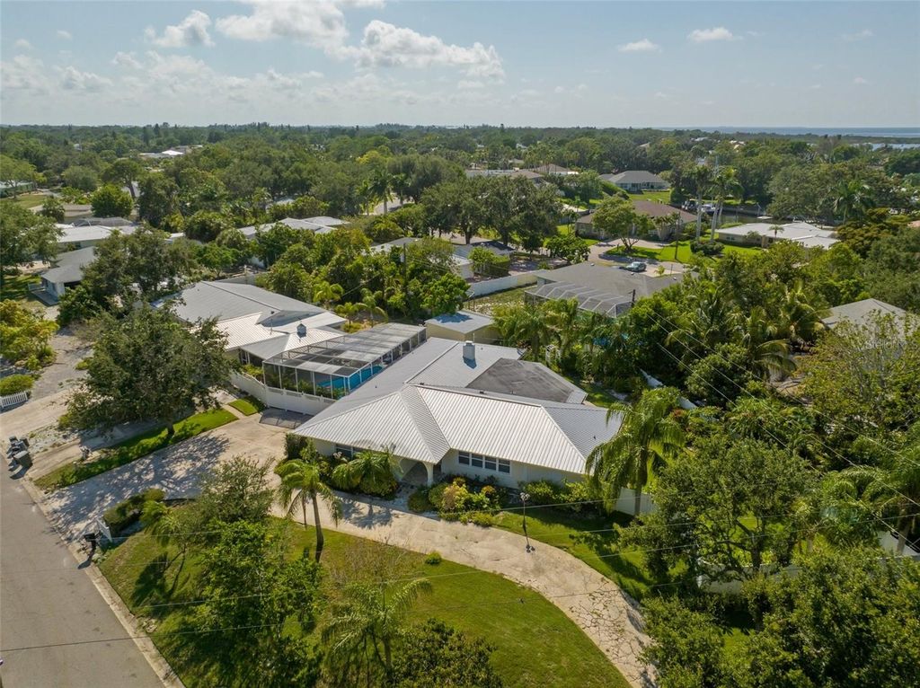 7202 18TH AVENUE NW, BRADENTON, FL 34209 — photo 2