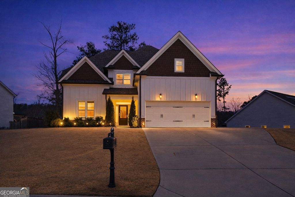 12 Bridgestone Way SE, Cartersville, GA 30120