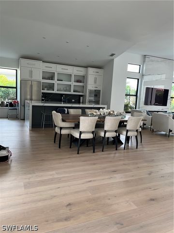 1846 Pondside LN, Naples, FL 34109