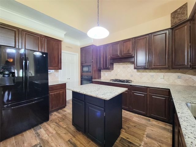 16407 Willowpark Dr, Tomball, TX 77377