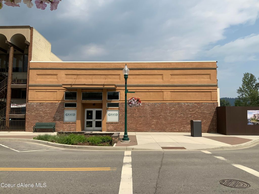 208 N First Ave, Sandpoint, ID 83864