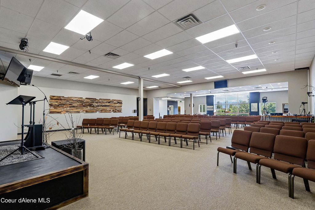 208 N First Ave, Sandpoint, ID 83864 photo 10