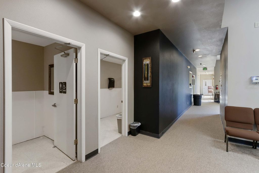 208 N First Ave, Sandpoint, ID 83864 photo 14