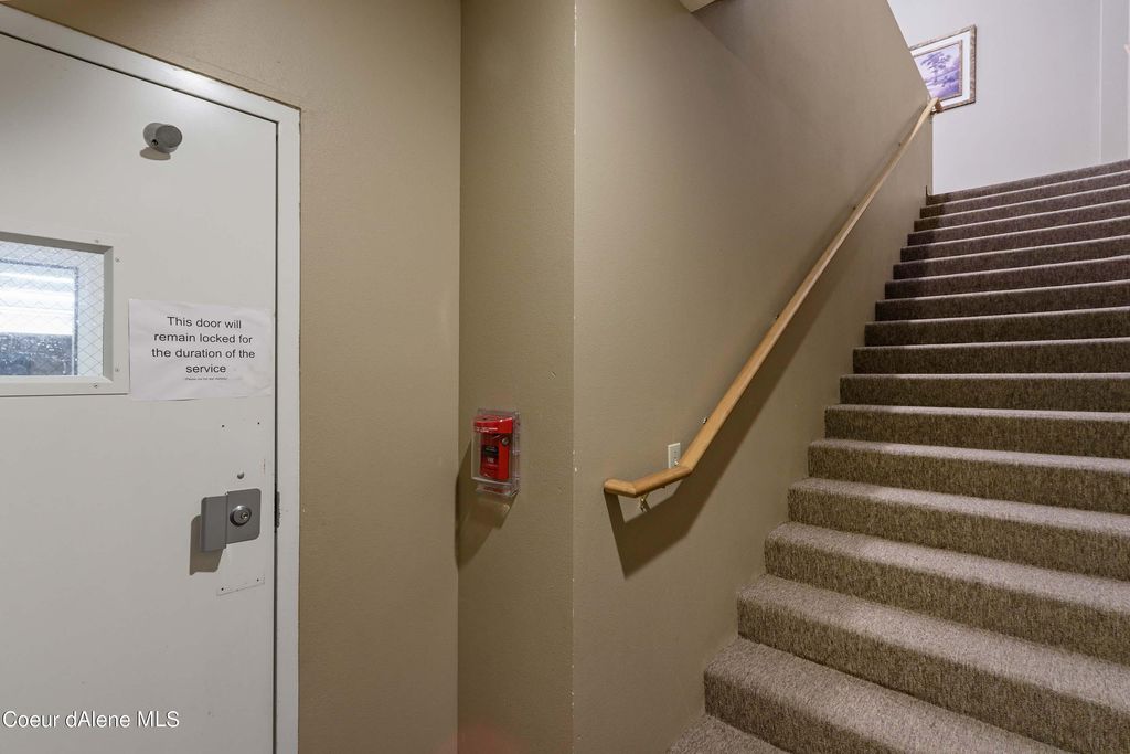 208 N First Ave, Sandpoint, ID 83864 photo 18