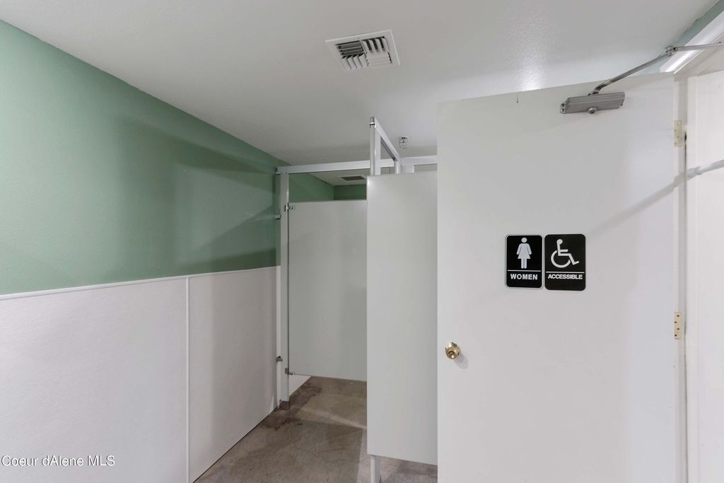 208 N First Ave, Sandpoint, ID 83864 photo 22