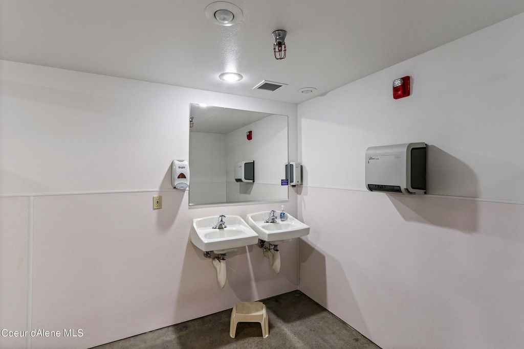 208 N First Ave, Sandpoint, ID 83864 photo 25