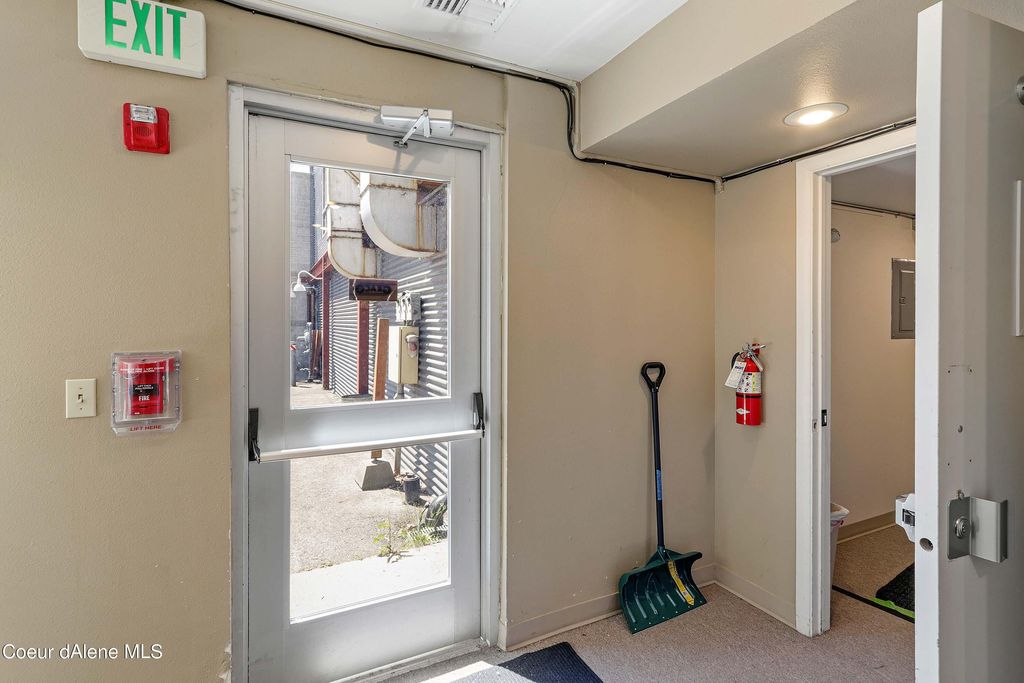 208 N First Ave, Sandpoint, ID 83864 photo 26