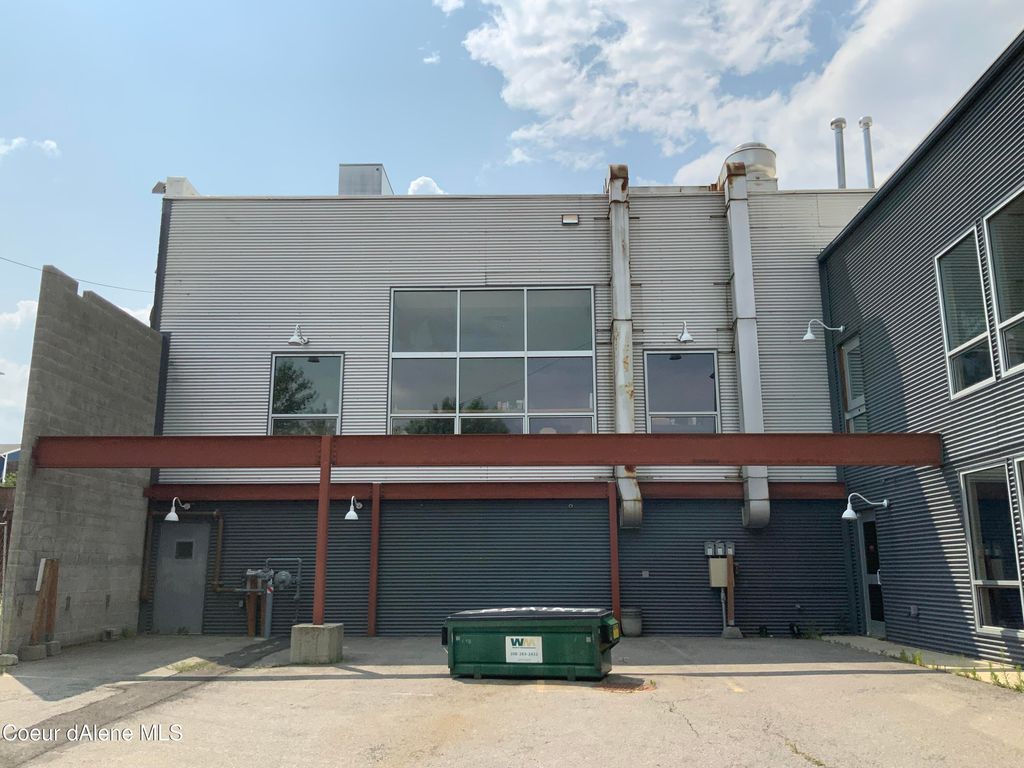 208 N First Ave, Sandpoint, ID 83864 photo 3