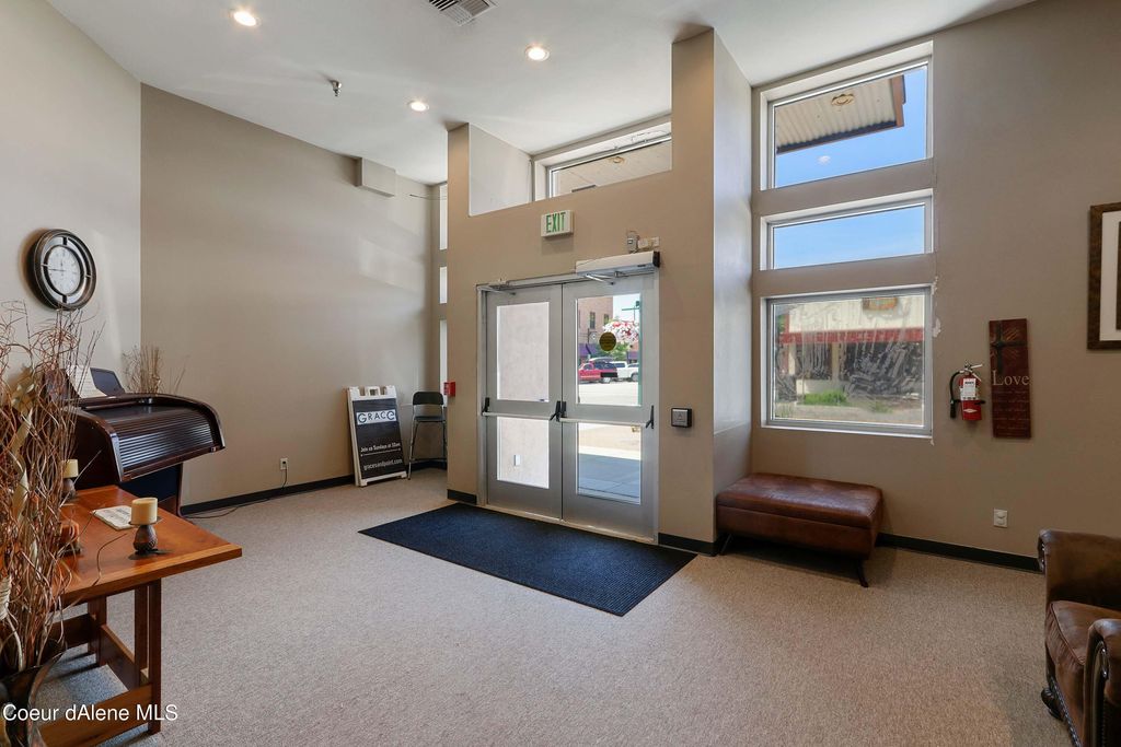 208 N First Ave, Sandpoint, ID 83864 photo 7