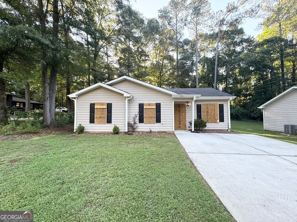 7133 Pineview Drive SW, Covington, GA 30014