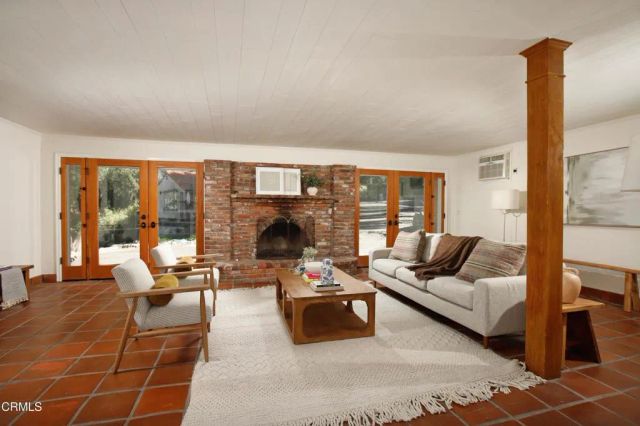 8660 Apperson Street, Los Angeles, CA 91040