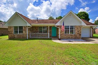 4007 Lochmoor Dr, Pensacola, FL 32506