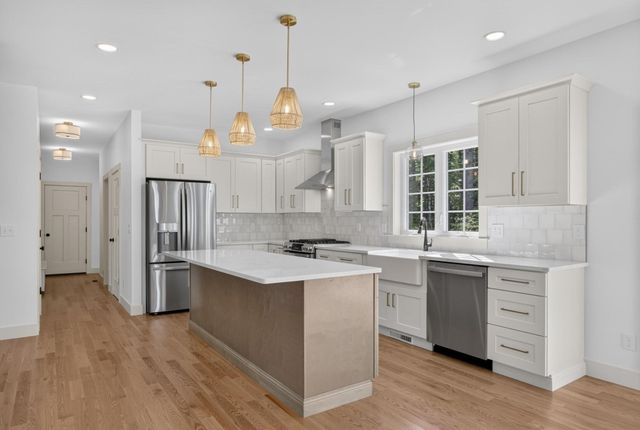 19 Unkety Brook Way, Dunstable, MA 01827