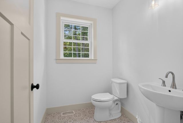 19 Unkety Brook Way, Dunstable, MA 01827
