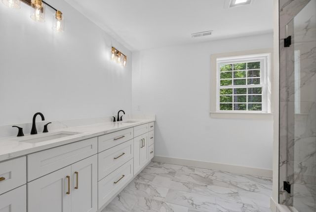 19 Unkety Brook Way, Dunstable, MA 01827