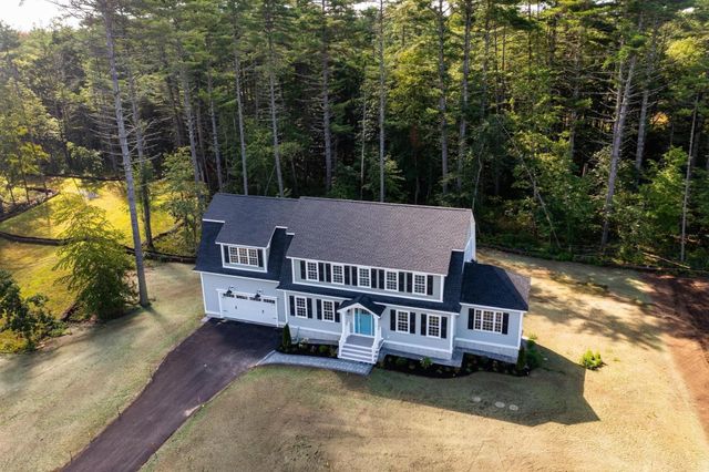 19 Unkety Brook Way, Dunstable, MA 01827