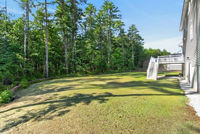 19 Unkety Brook Way, Dunstable, MA 01827