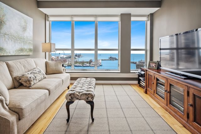 445 E North Water Street 1305, Chicago, IL 60611