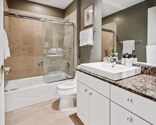 445 E North Water Street 1305, Chicago, IL 60611