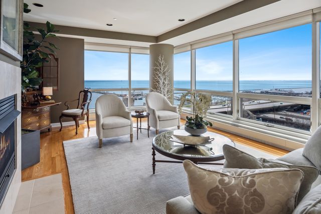 445 E North Water Street 1305, Chicago, IL 60611