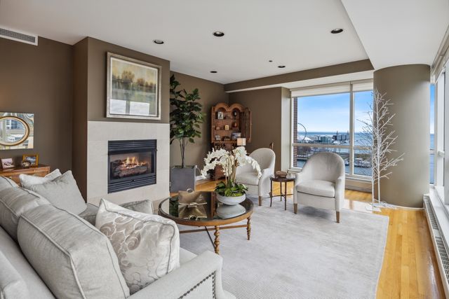 445 E North Water Street 1305, Chicago, IL 60611