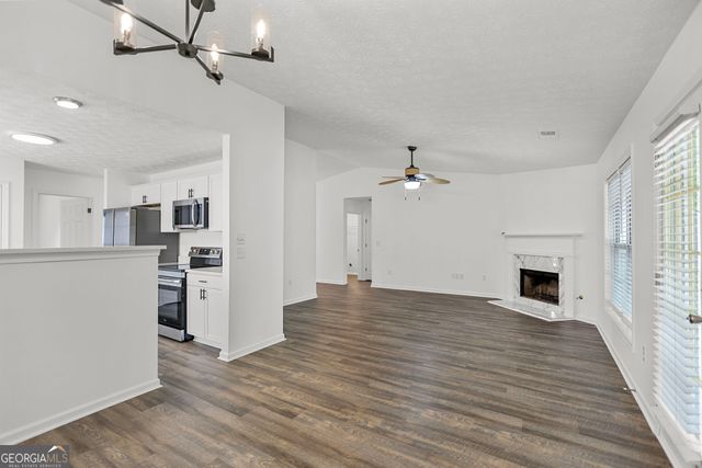 171 Lake Cove Approach, Newnan, GA 30265