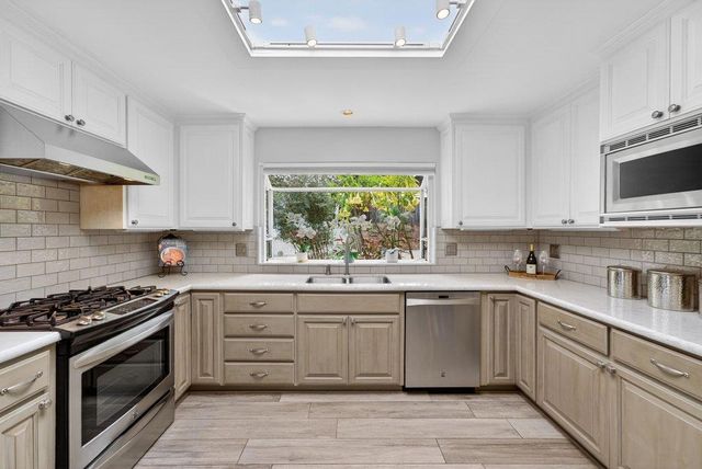67 Hollins Drive, Santa Cruz, CA 95060