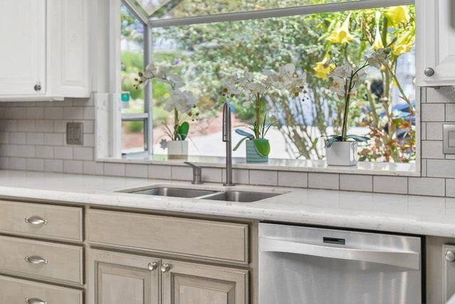 67 Hollins Drive, Santa Cruz, CA 95060