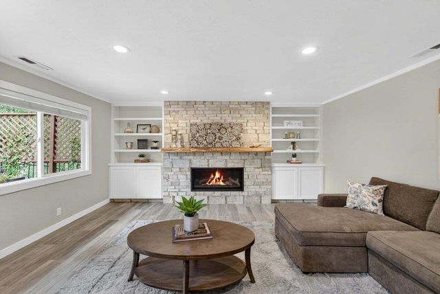 67 Hollins Drive, Santa Cruz, CA 95060