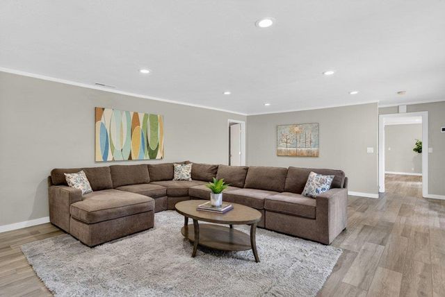 67 Hollins Drive, Santa Cruz, CA 95060