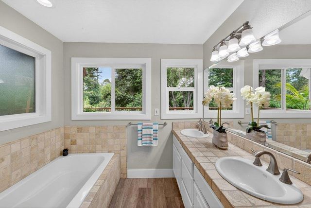 67 Hollins Drive, Santa Cruz, CA 95060