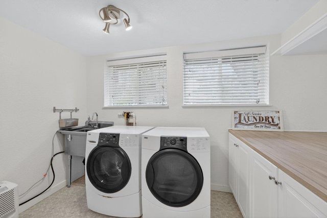 67 Hollins Drive, Santa Cruz, CA 95060