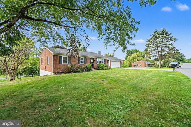 5975 CLOVER RD, Harrisburg, PA 17112