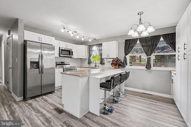5975 CLOVER RD, Harrisburg, PA 17112