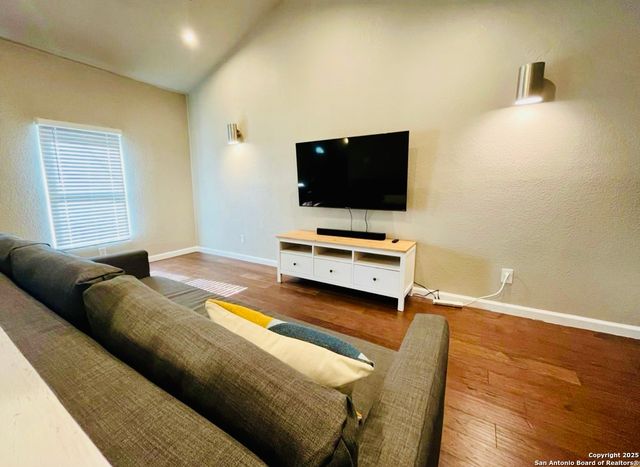 2007 Lamar, San Antonio, TX 78202