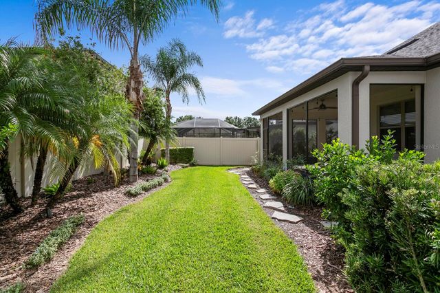 18908 WILLOWMORE CEDAR DRIVE, Lutz, FL 33558