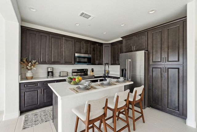 6347 W Elowin Avenue, Visalia, CA 93291