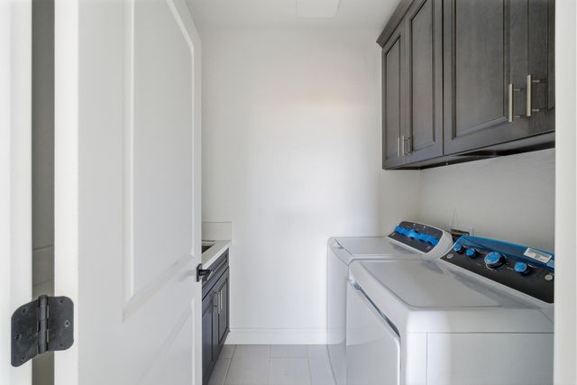 6347 W Elowin Avenue, Visalia, CA 93291