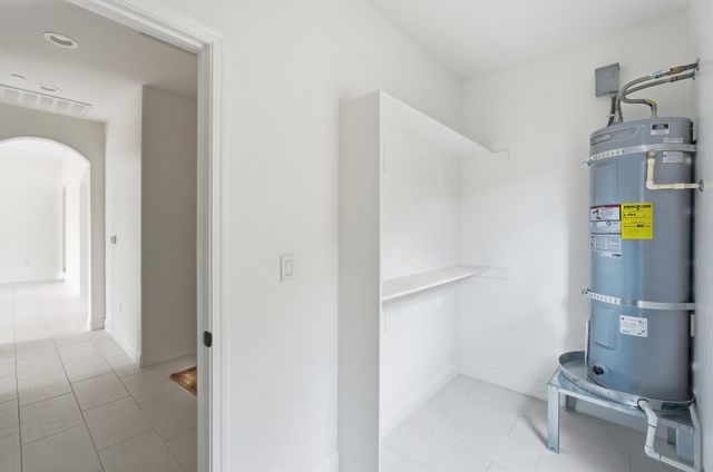 6347 W Elowin Avenue, Visalia, CA 93291