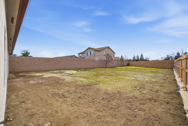 6347 W Elowin Avenue, Visalia, CA 93291