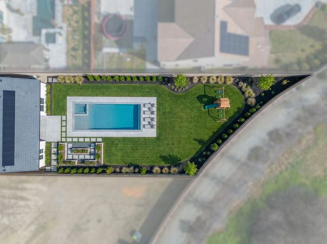 6347 W Elowin Avenue, Visalia, CA 93291