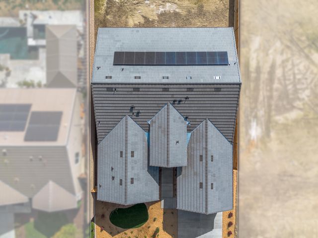 6347 W Elowin Avenue, Visalia, CA 93291