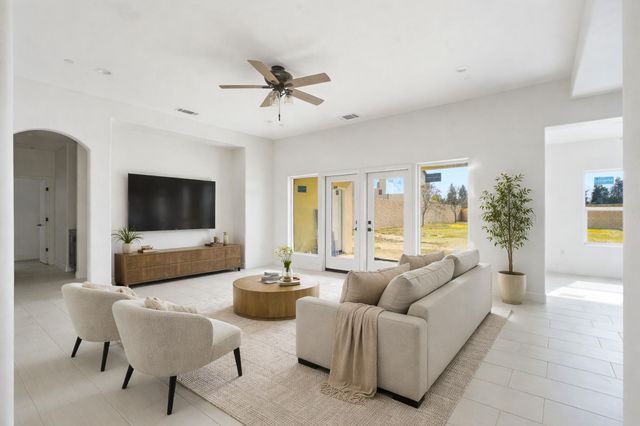 6347 W Elowin Avenue, Visalia, CA 93291