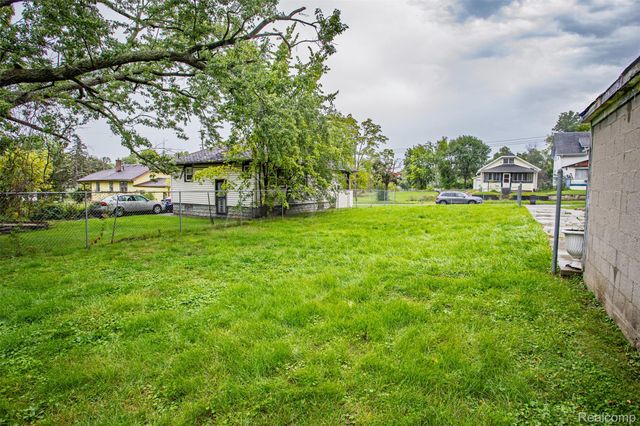 425 E Jamieson Street, Flint, MI 48505